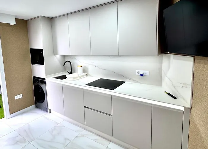 Апартаменти Americas 200 B *