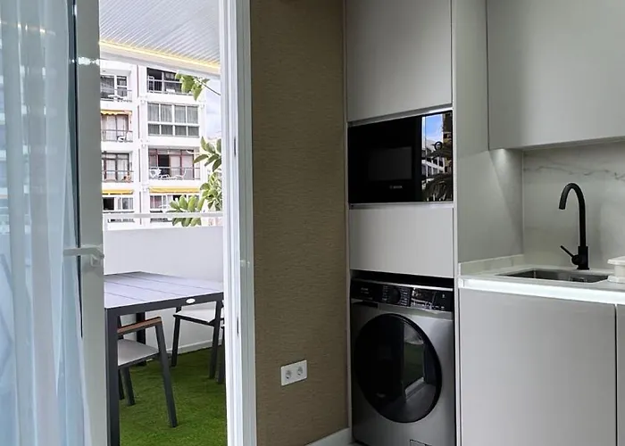 Americas 200 B Apartment *